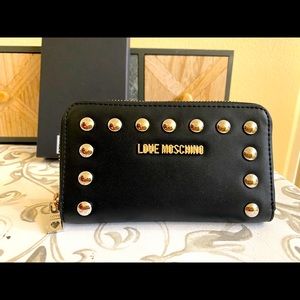 Love moschino zipper wallet